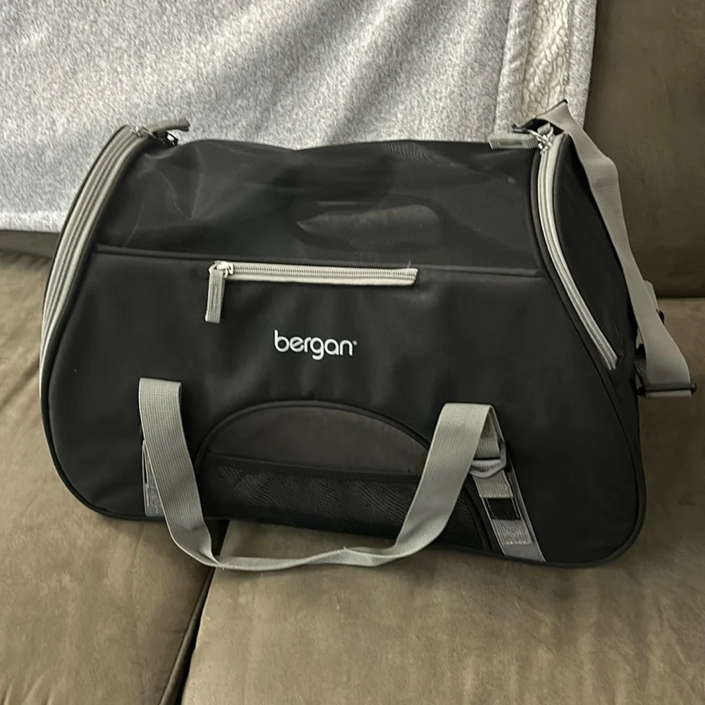 Bergman pet carrier duffle bag shoulder strap or handles